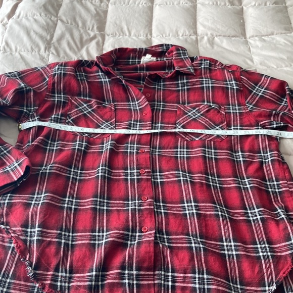 1.4.3 Story Oversized Red Plaid Distressed Button Up - Picture 4 of 9